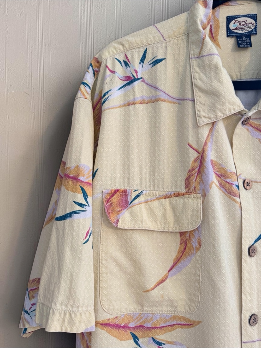 Tommy Bahama Men’s XL Yellow Tropical Bird of Paradise Camp Shirt Button Down - Picture 4 of 12